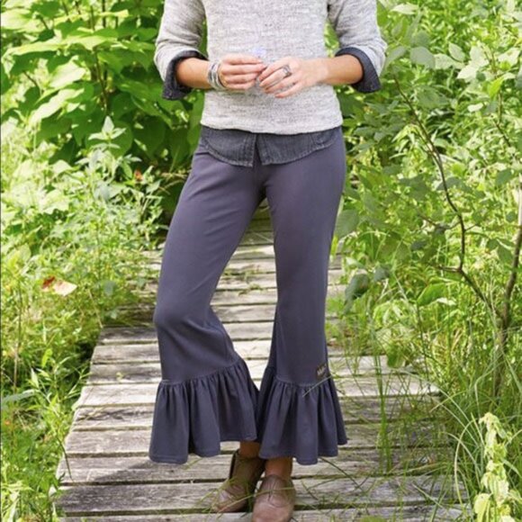 Matilda Jane Pants Flared Ruffle Wide Leg Crop Capri Stretch Gray Grey Medium - Picture 1 of 13